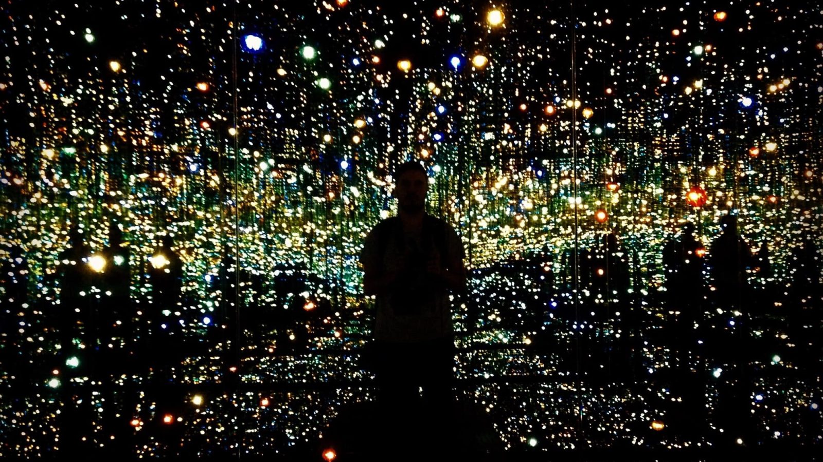 Infinity Mirrored Room - The Souls of Millions of Light Years Away
